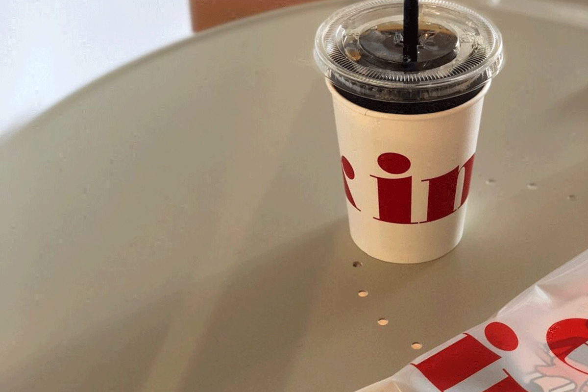 建大 藍色貨櫃屋