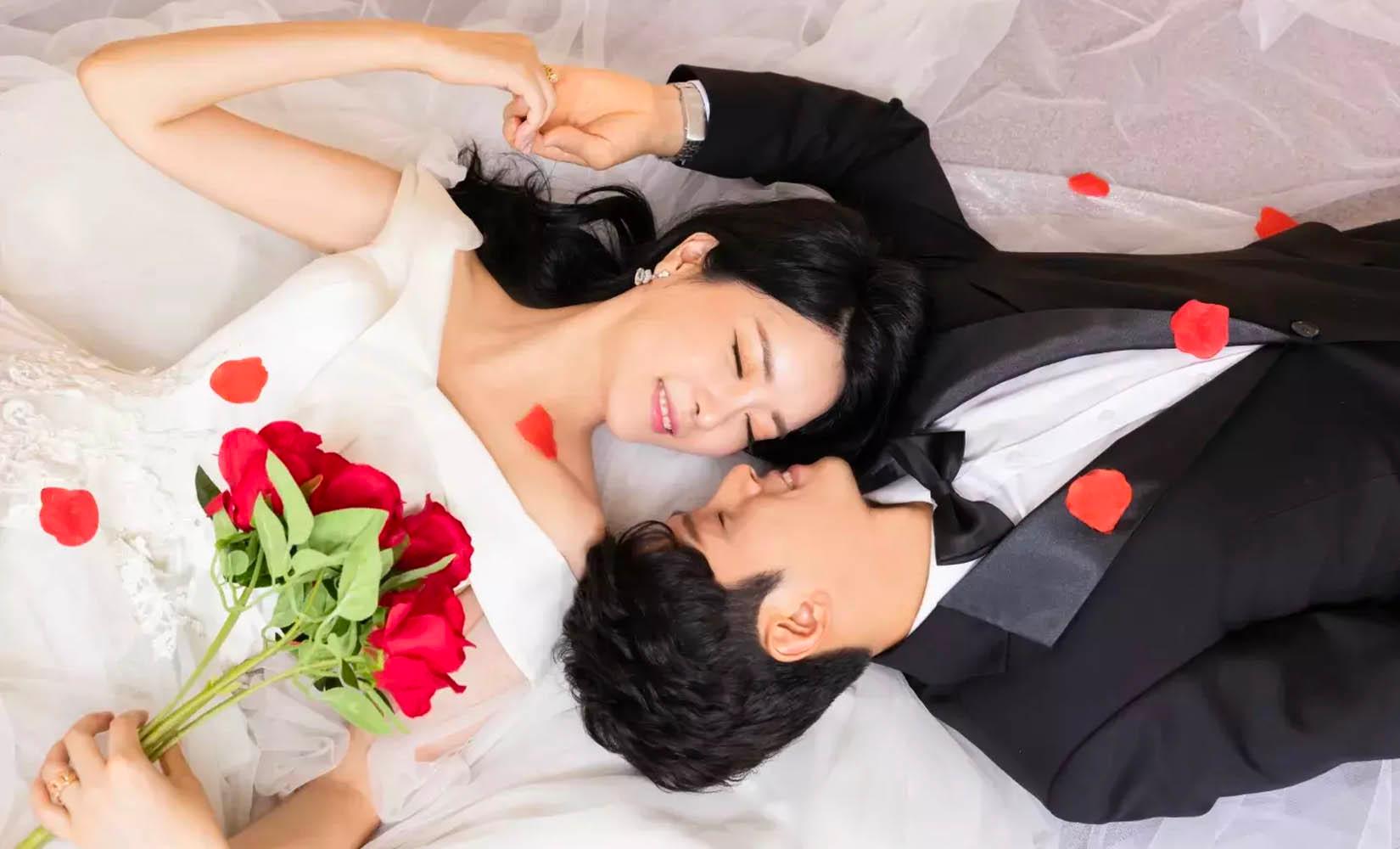 May Wedding Dress Cafe: Tiệm cafe cho thuê váy cưới xinh xắn ở Busan