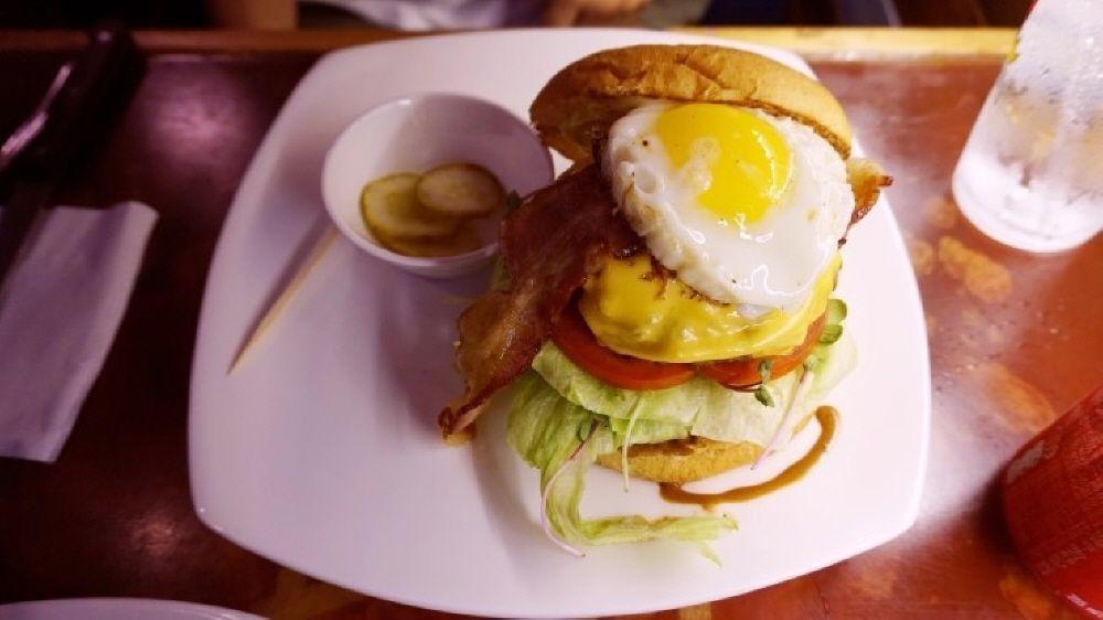 Journey餐馆供应的豪华汉堡，与一般连锁店口味外观不同。