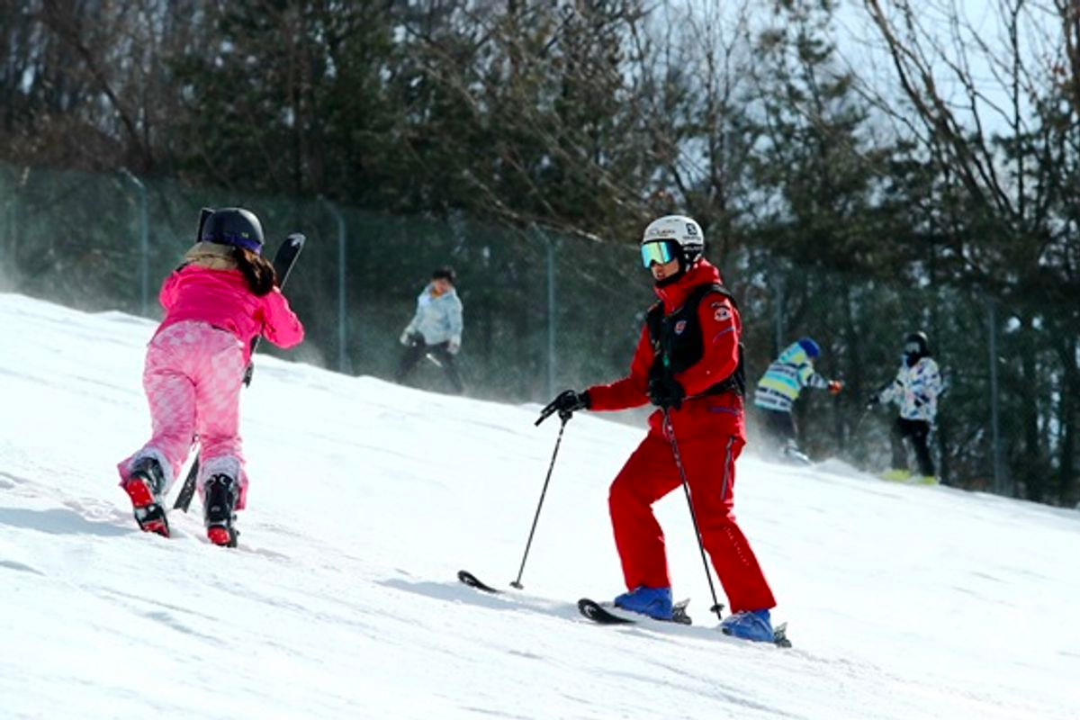 2025 2025 韓國滑雪場 一日遊推薦 韓國滑雪 推薦 一日遊滑雪場 中文教學