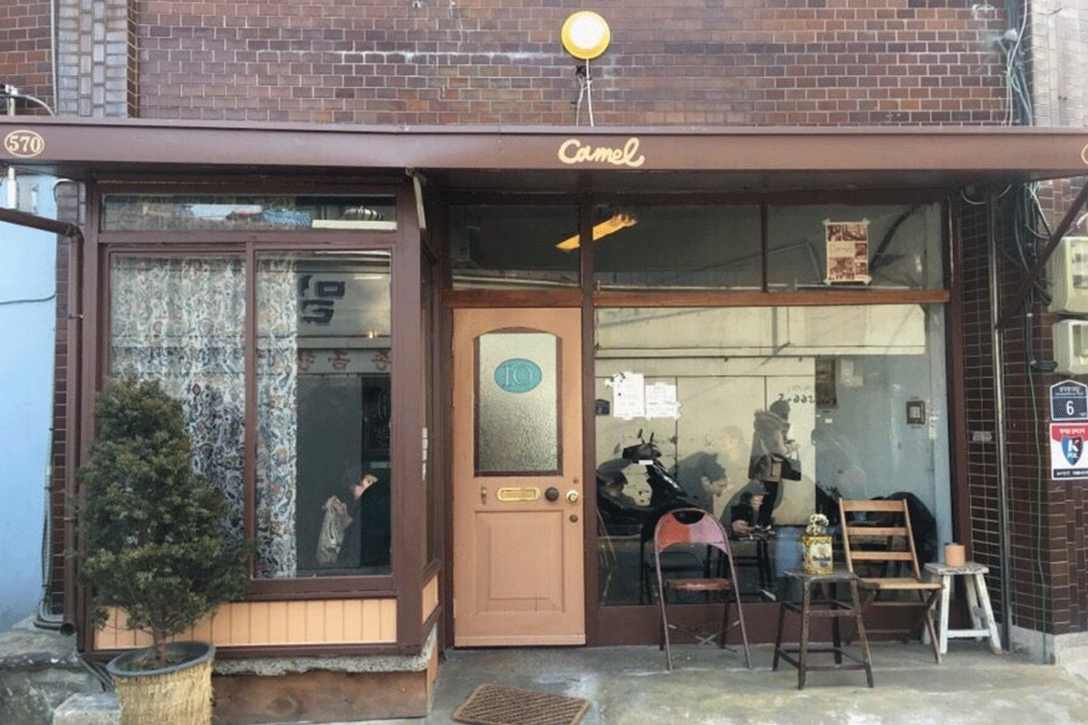 seoul korea, seongsu camel coffee exterior