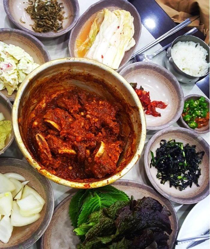 Daegu Dongin-dong Braised Beef Ribs, a local delicacy.