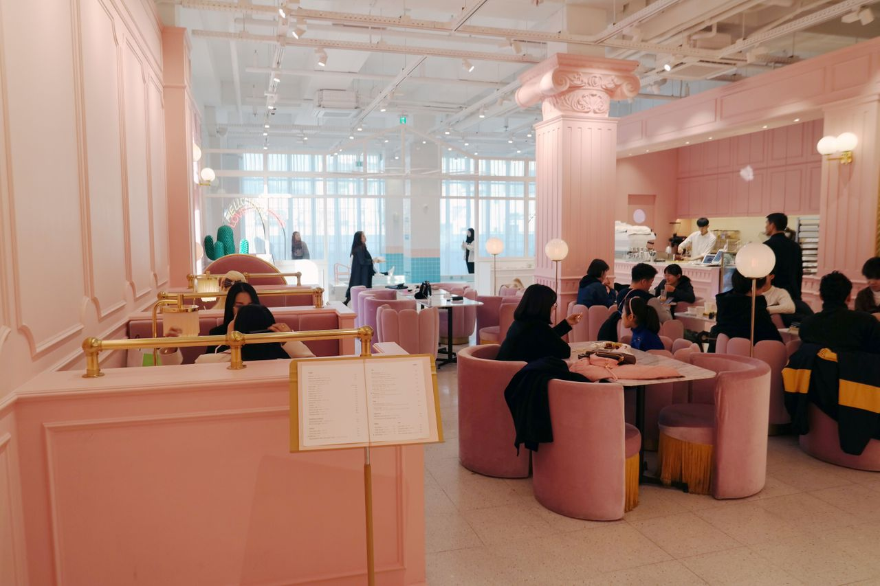 Korean Online Brands | Flagship Stores in Hongdae | Experience the famous Korean online shops at offline stores now!