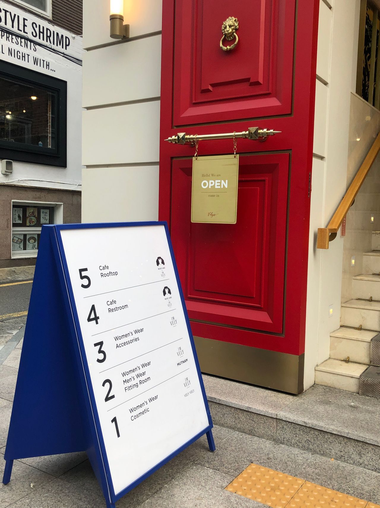 Korean Online Brands | Flagship Stores in Hongdae | Experience the famous Korean online shops at offline stores now!