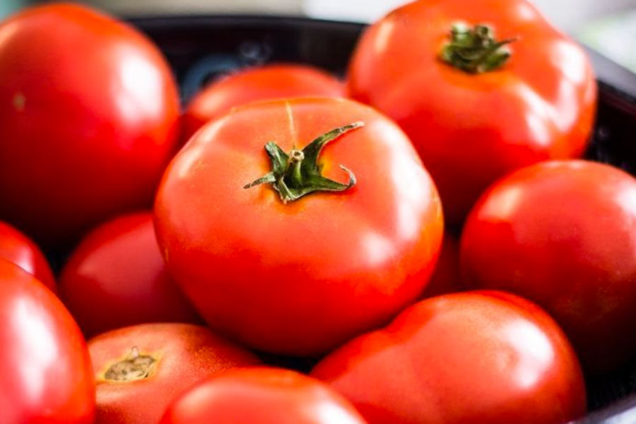 韩国夏季新鲜番茄：防晒健康蔬果，享受韩国传统生食及果汁制法。