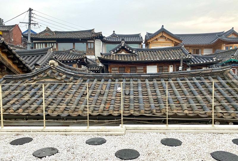 Best Cafes in Bukchon & Samcheong-dong | Bukchon Hanok Village/Samcheong-dong Cafe Guide