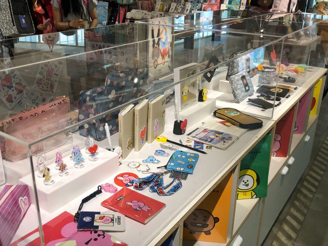 【Myeongdong Shopping】Summer clothing is on the market! Myeongdong Young Plaza visit