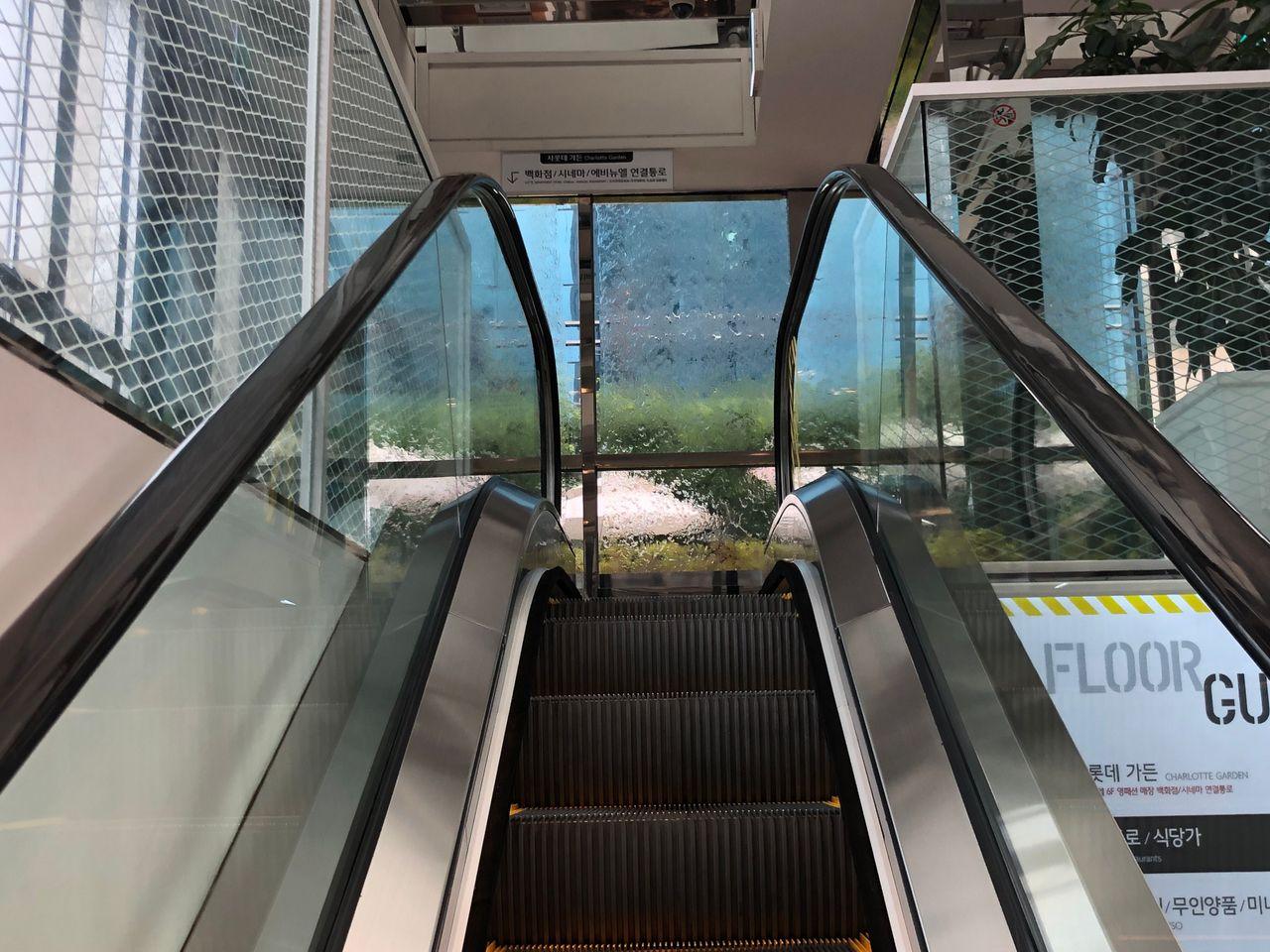 【Myeongdong Shopping】Summer clothing is on the market! Myeongdong Young Plaza visit