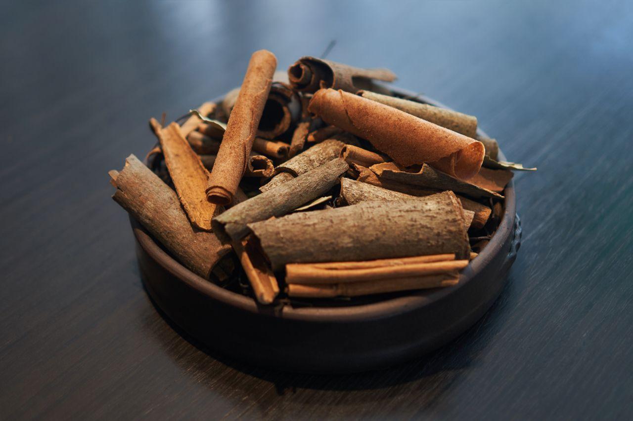 高级料理SOIGNÉ餐厅，以发布有创意的‘Episode’系列菜单闻名，每盘菜都如表演般神奇与精彩。