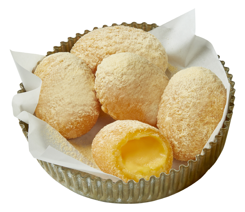 ふんわりとした黄金卵チーズボールの画像。韓国で人気のチーズボールが黄金の衣に包まれています。