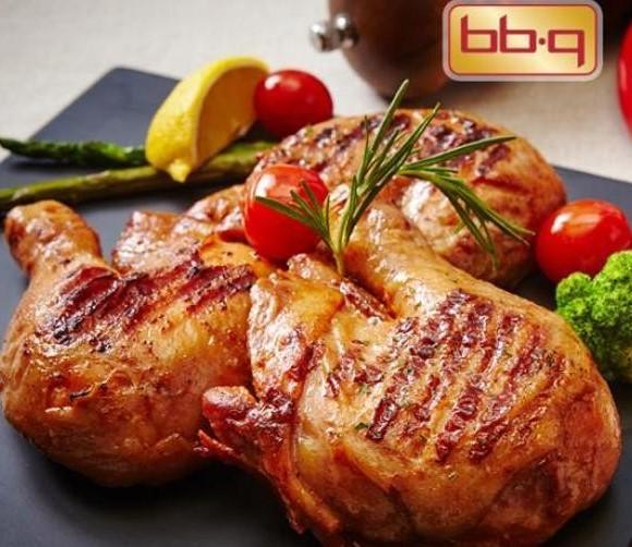 韓国BBQのジャマイカトンダリグイの画像。香ばしくグリルされたチキンが色鮮やかに盛り付けられています。