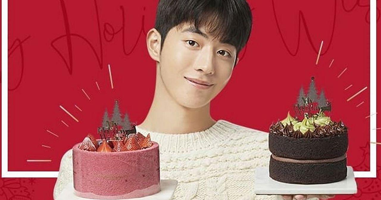 连锁咖啡厅草莓甜点