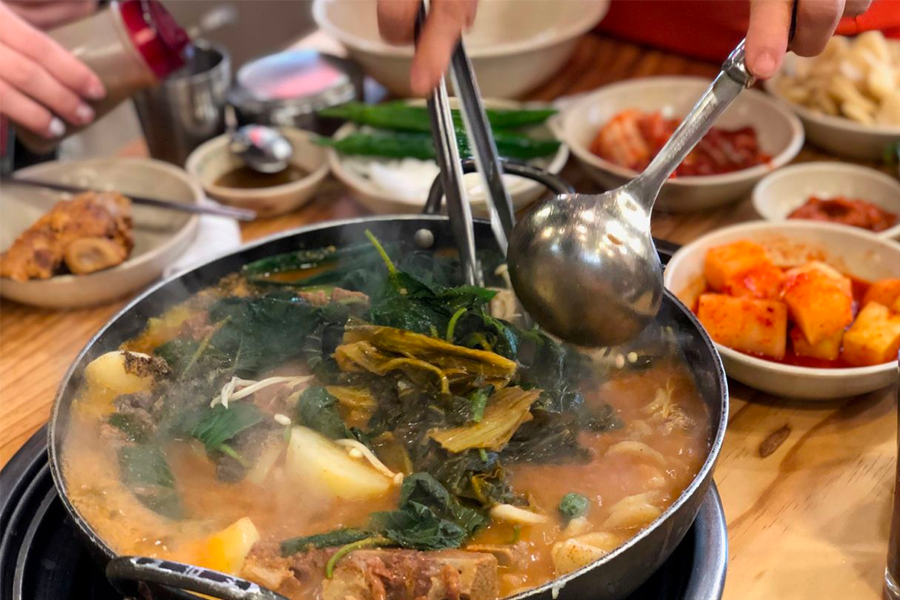 東廟24小時馬鈴薯排骨湯