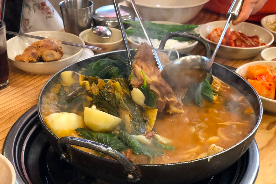 美味 東廟24小時馬鈴薯排骨湯