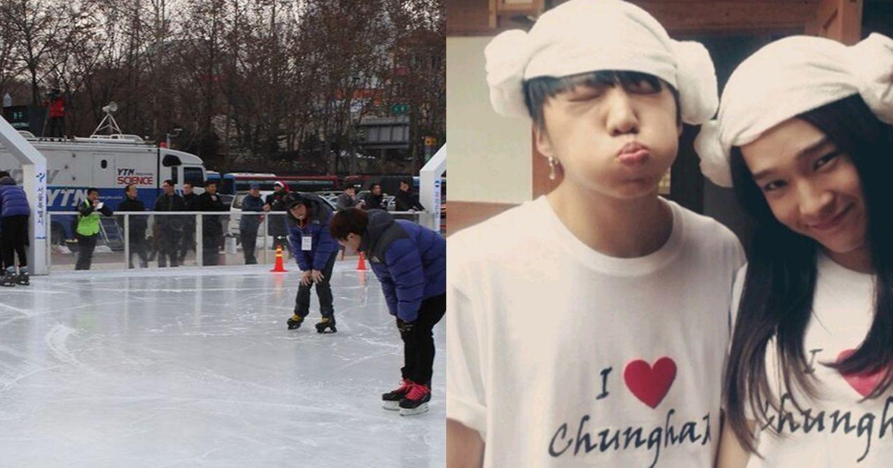 臺北冬季滑冰活動的場地，數名滑冰者和幾位旁觀者聚集在冰場邊，背景有樹木和車輛。