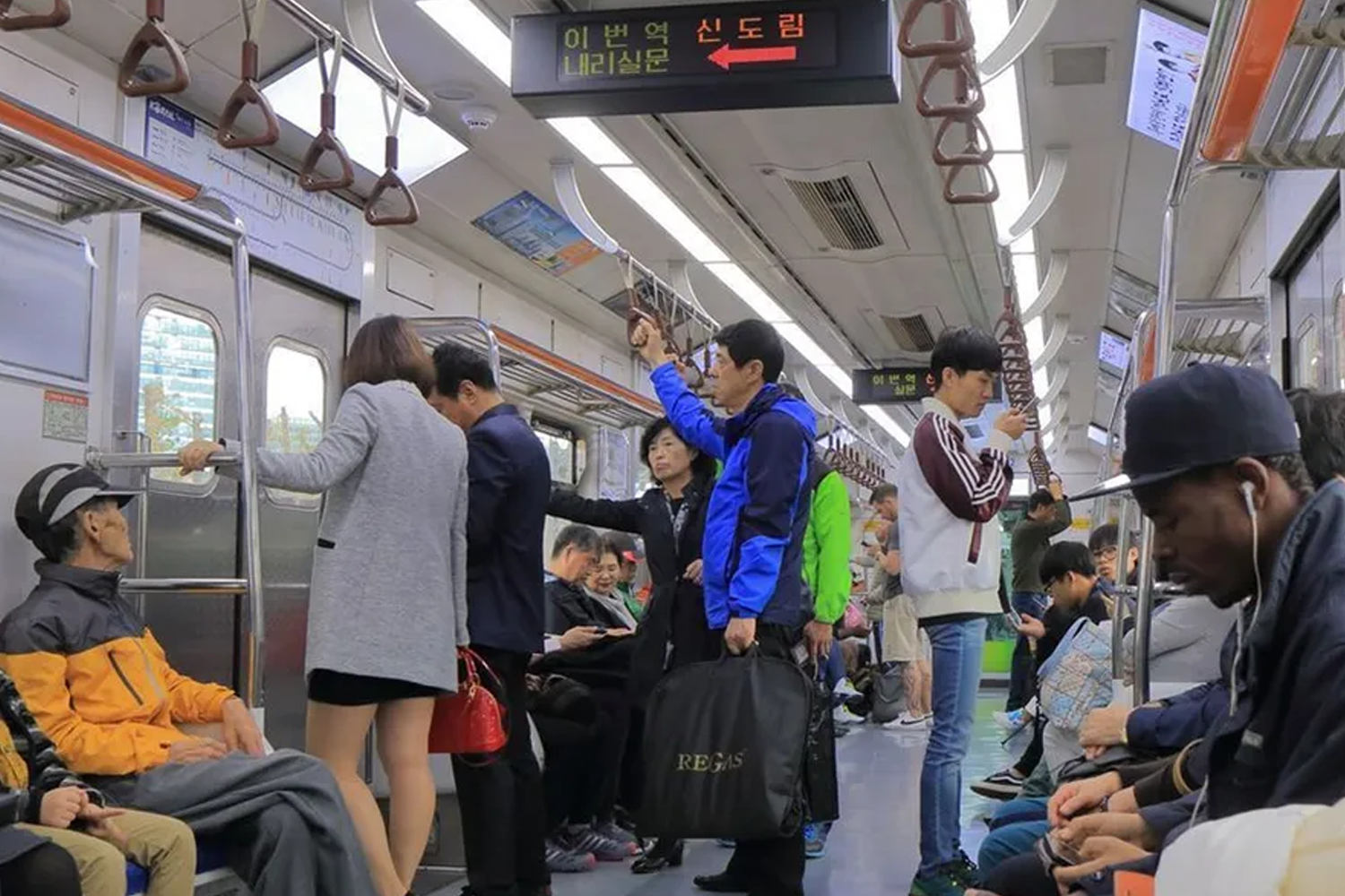 ตั้งแต่เดือนเมษายนปี 2025 สถานีรถไฟใต้ดินทุกแห่งในเกาหลีใต้จะตรวจวัดคุณภาพอากาศ