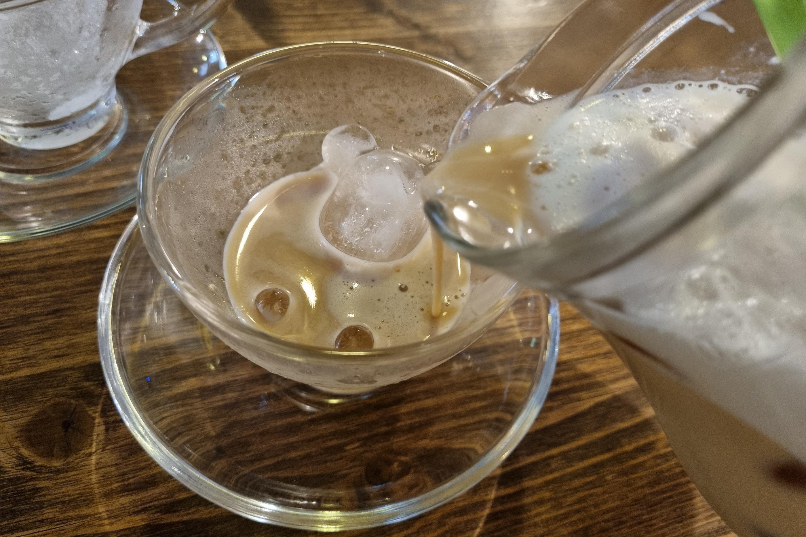 韓国カフェ、ソウルカフェ、梨大、イデ、梨大カフェ、イデカフェ、紅茶カフェ、紅茶、韓国紅茶、ティアンパン、アフタヌーンティー、アフタヌーンティーカフェ、韓国アフタヌーンティーカフェ