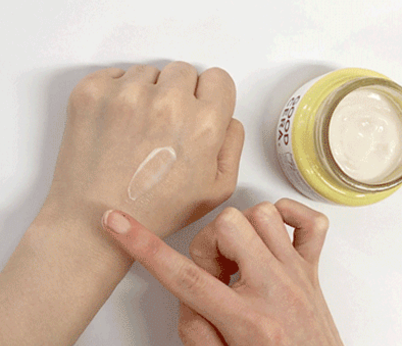 Must Buy Items from Holika Holika 2025 | What to buy from Holika Holika? We will give you the list!