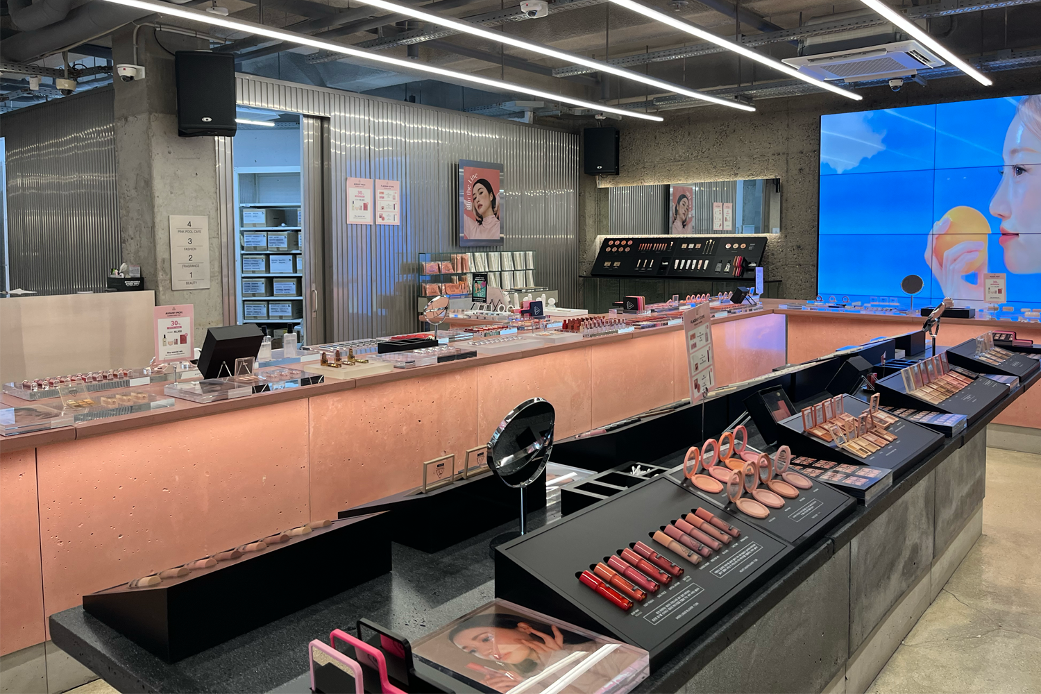 韓國購物 首爾購物 弘大購物攻略 弘大行街 弘大必買 弘大服裝 弘大時裝 弘大美妝 弘大化妝品 弘大小店 2025 推薦