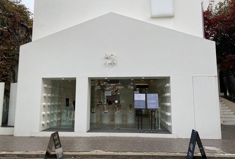 韓国、韓国旅行、韓国観光、ソウル旅行、弘大、ホンデ、ショッピング、韓国コスメ、オリーブヤング、若者、ホットスポット、韓国ファッション、韓国雑貨、小物、韓国アクセサリー