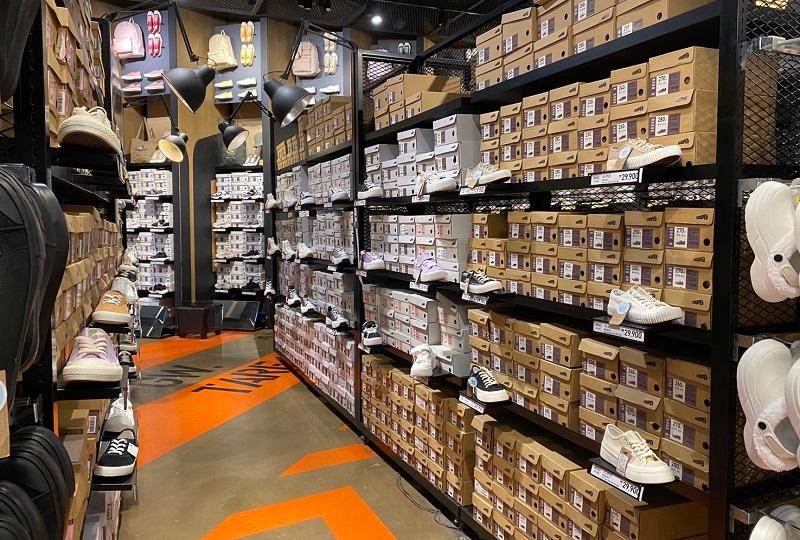 韓国、韓国旅行、韓国観光、ソウル旅行、弘大、ホンデ、ショッピング、韓国コスメ、オリーブヤング、若者、ホットスポット、韓国ファッション、韓国雑貨、小物、韓国アクセサリー