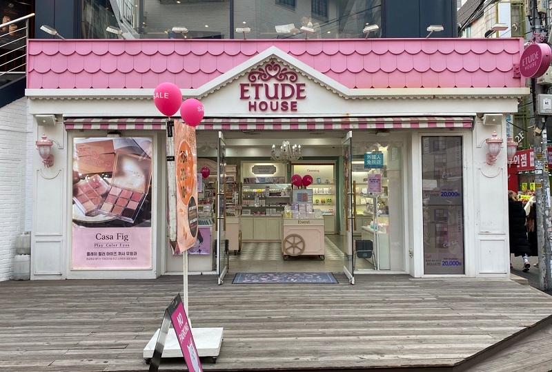 韓国、韓国旅行、韓国観光、ソウル旅行、弘大、ホンデ、ショッピング、韓国コスメ、オリーブヤング、若者、ホットスポット、韓国ファッション、韓国雑貨、小物、韓国アクセサリー