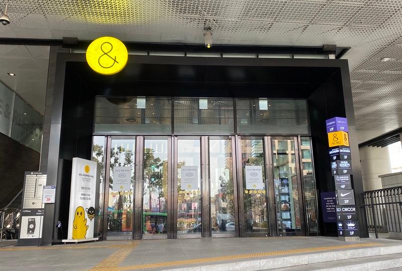 韓国、韓国旅行、韓国観光、ソウル旅行、弘大、ホンデ、ショッピング、韓国コスメ、オリーブヤング、若者、ホットスポット、韓国ファッション、韓国雑貨、小物、韓国アクセサリー