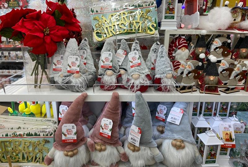 韓国、韓国旅行、韓国観光、ソウル旅行、弘大、ホンデ、ショッピング、韓国コスメ、オリーブヤング、若者、ホットスポット、韓国ファッション、韓国雑貨、小物、韓国アクセサリー