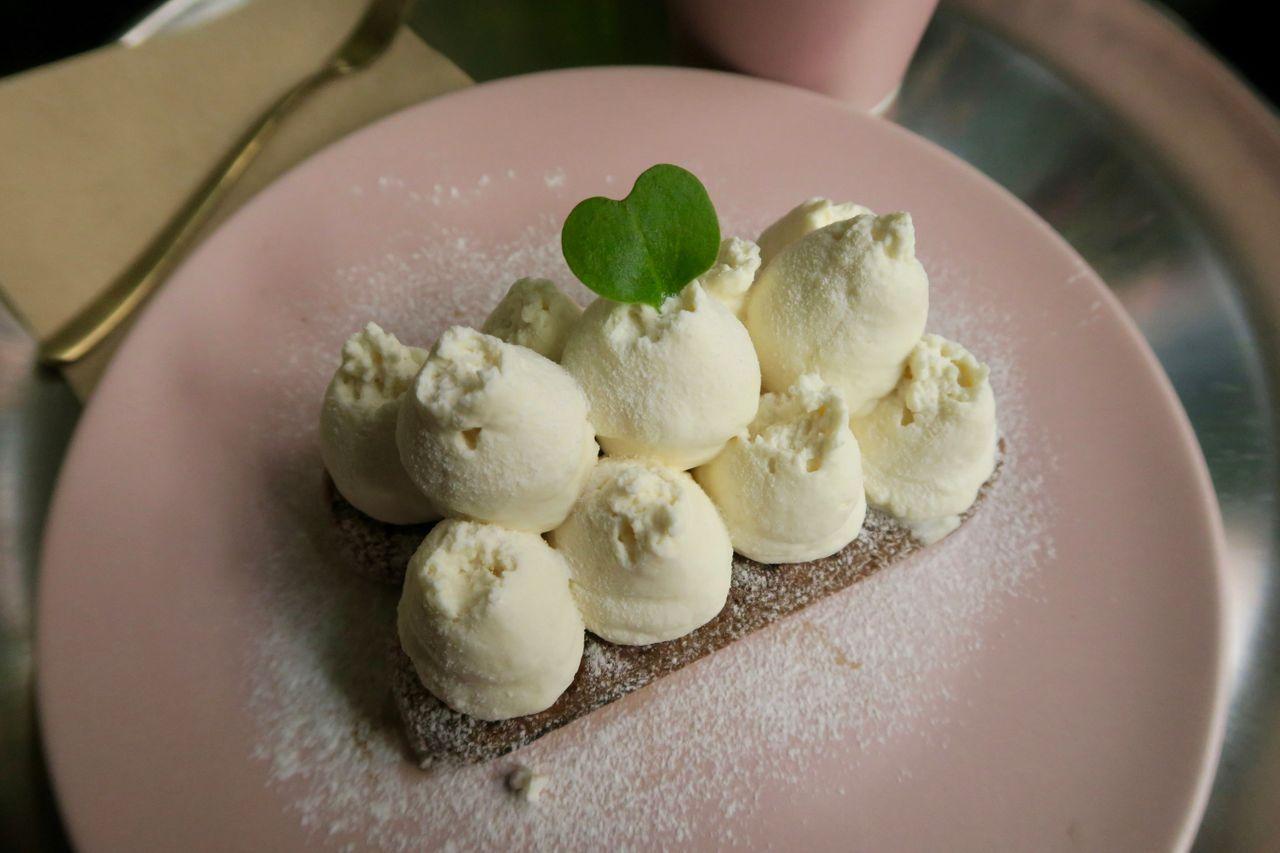 韓国カフェ、ティラミスカフェ、ソウルカフェ、イテウォンカフェ、インスタ映えカフェ、ホワイトティラミス、ティラミスの美味しいカフェ