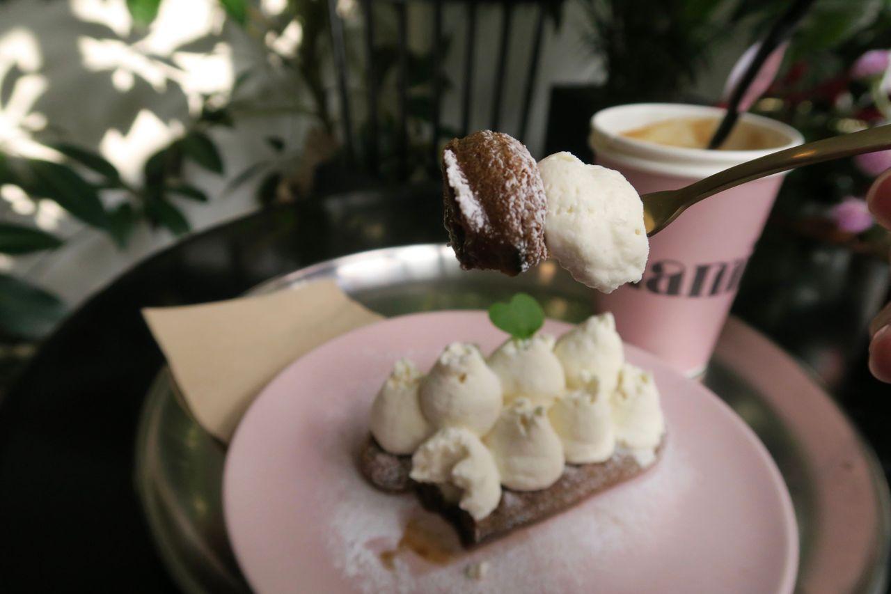 韓国カフェ、ティラミスカフェ、ソウルカフェ、イテウォンカフェ、インスタ映えカフェ、ホワイトティラミス、ティラミスの美味しいカフェ