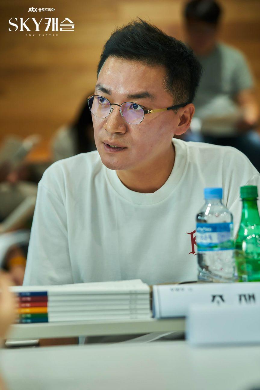 韓国ドラマ、韓国ドラマ｜SKYキャッスルから見る韓国文化、SKYキャッスル、スカイキャッスル、韓国文化、人気ドラマ、大ヒットドラマ、おススメドラマ、人気の韓国ドラマ、韓国ニュース、カルチャー、韓国ドラマおススメ、学歴社会、上流階級、上流階級の妻たち、ストレス社会、大学受験、韓国入試、入試コーディネーター、韓国塾、家庭教師、韓国教育費