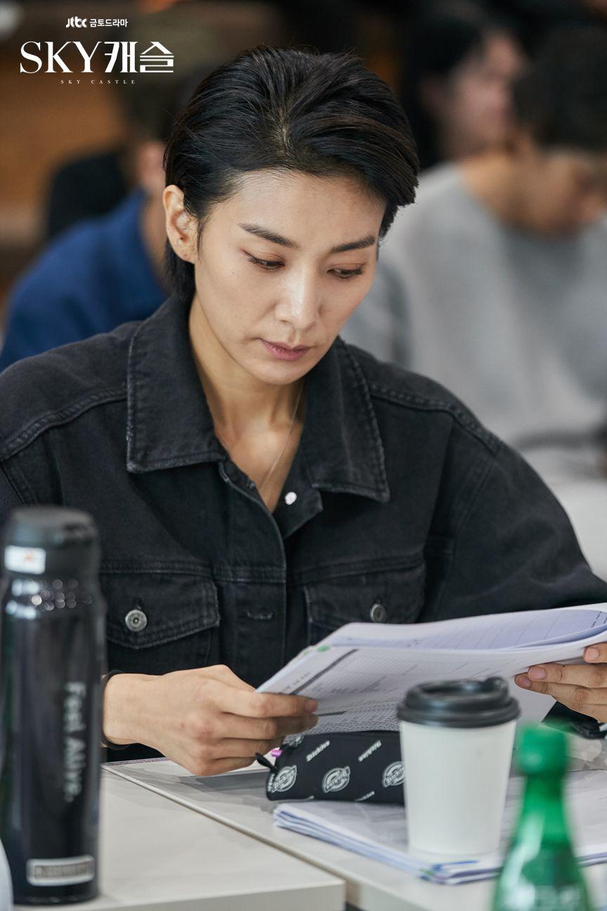 韓国ドラマ、韓国ドラマ｜SKYキャッスルから見る韓国文化、SKYキャッスル、スカイキャッスル、韓国文化、人気ドラマ、大ヒットドラマ、おススメドラマ、人気の韓国ドラマ、韓国ニュース、カルチャー、韓国ドラマおススメ、学歴社会、上流階級、上流階級の妻たち、ストレス社会、大学受験、韓国入試、入試コーディネーター、韓国塾、家庭教師、韓国教育費