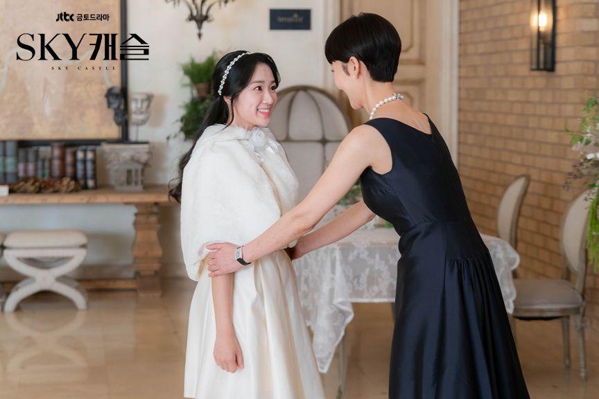 韓国ドラマ、韓国ドラマ｜SKYキャッスルから見る韓国文化、SKYキャッスル、スカイキャッスル、韓国文化、人気ドラマ、大ヒットドラマ、おススメドラマ、人気の韓国ドラマ、韓国ニュース、カルチャー、韓国ドラマおススメ、学歴社会、上流階級、上流階級の妻たち、ストレス社会、大学受験、韓国入試、入試コーディネーター、韓国塾、家庭教師、韓国教育費