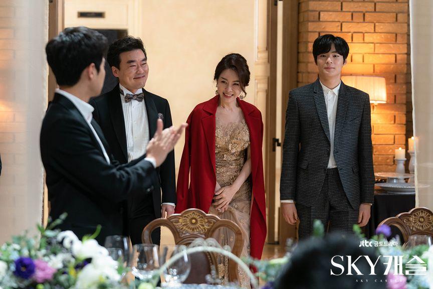 韓国ドラマ、韓国ドラマ｜SKYキャッスルから見る韓国文化、SKYキャッスル、スカイキャッスル、韓国文化、人気ドラマ、大ヒットドラマ、おススメドラマ、人気の韓国ドラマ、韓国ニュース、カルチャー、韓国ドラマおススメ、学歴社会、上流階級、上流階級の妻たち、ストレス社会、大学受験、韓国入試、入試コーディネーター、韓国塾、家庭教師、韓国教育費