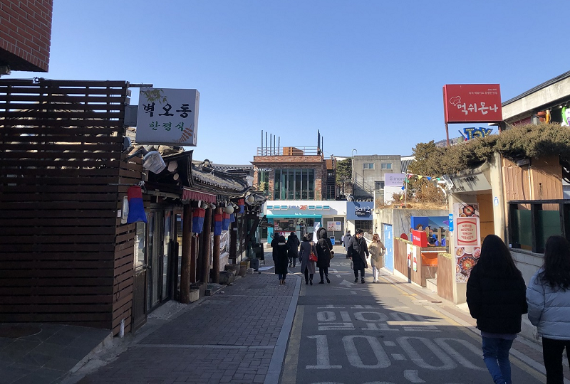 韓国旅行、韓国おすすめスポット、ホットプレイス、人気スポット、ソウル旅行、ソウルカフェ、ソウルグルメ、文来、ソンリダンキル、ヨンリダンキル、乙支路、益善洞、延南洞、聖水、西村、三清洞