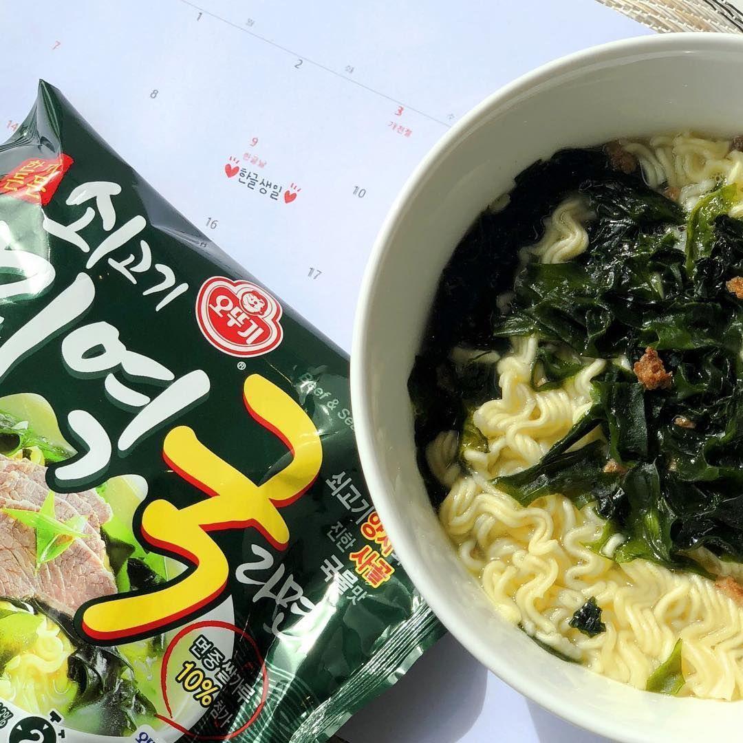 韓國即食麵品牌展示，強調其解酒及鮮美的品質，由CU便利商店提供