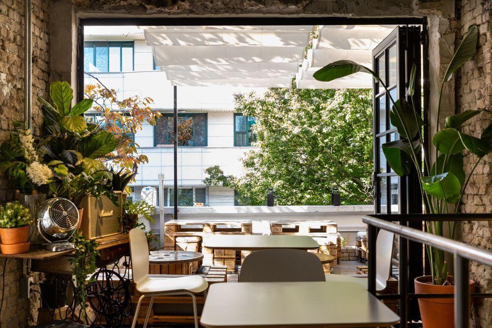 /181106/kitchen-cabinet-lighting/cabinet-lighting/cabinet-lighting.asp