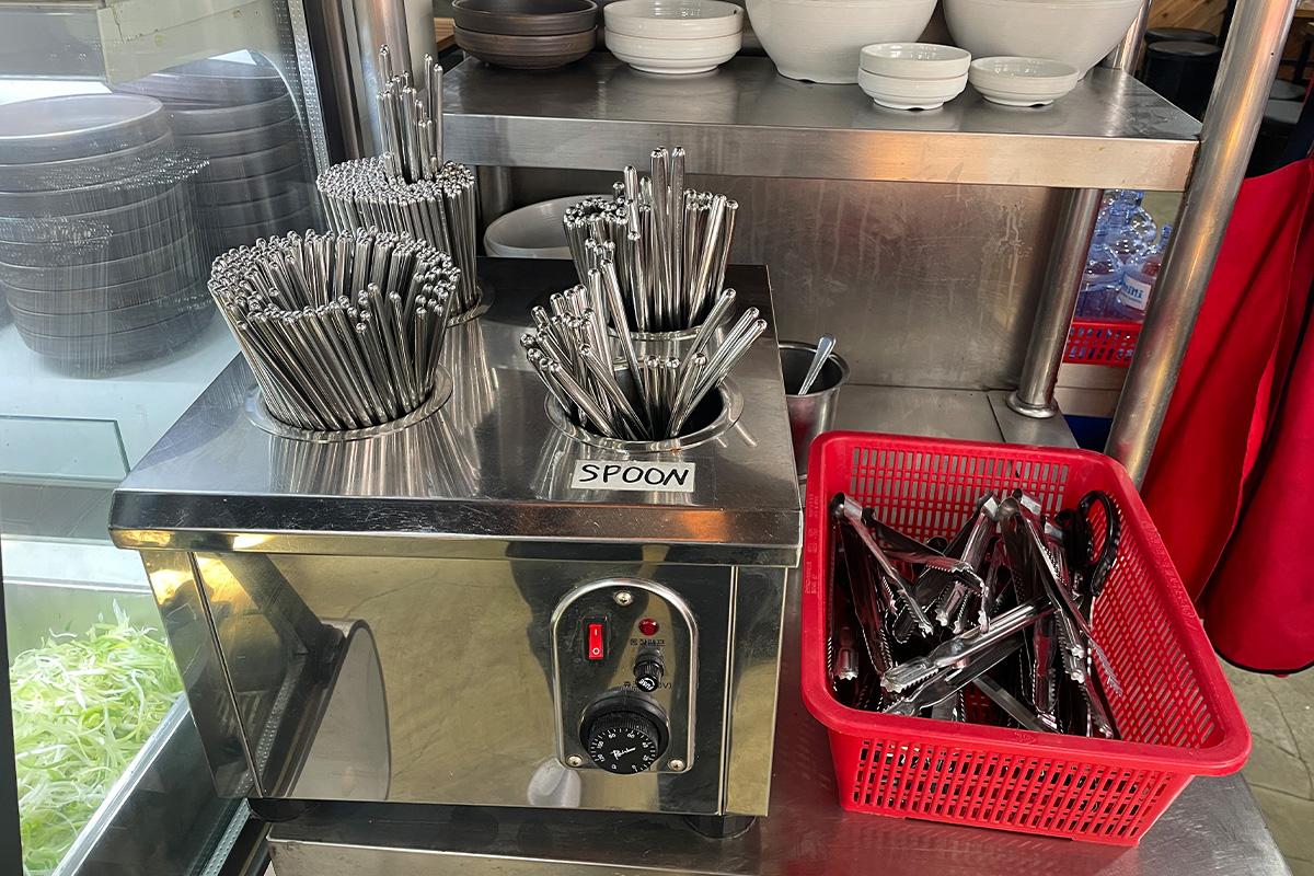 韓国旅行 韓国グルメ旅行 韓国グルメ 明洞グルメ店 明洞 オントリセンコギ サムギョプサル食べ放題