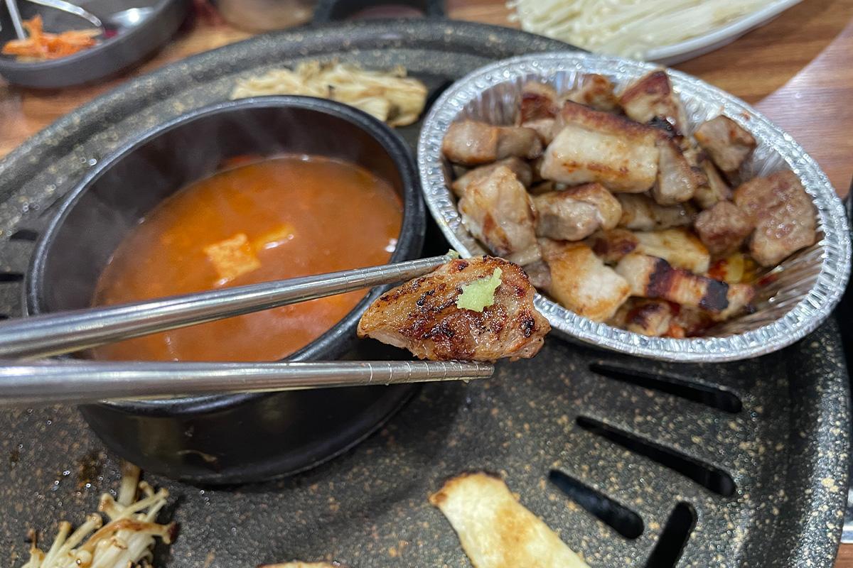 韓国旅行 韓国グルメ旅行 韓国グルメ 明洞グルメ店 明洞 オントリセンコギ サムギョプサル食べ放題