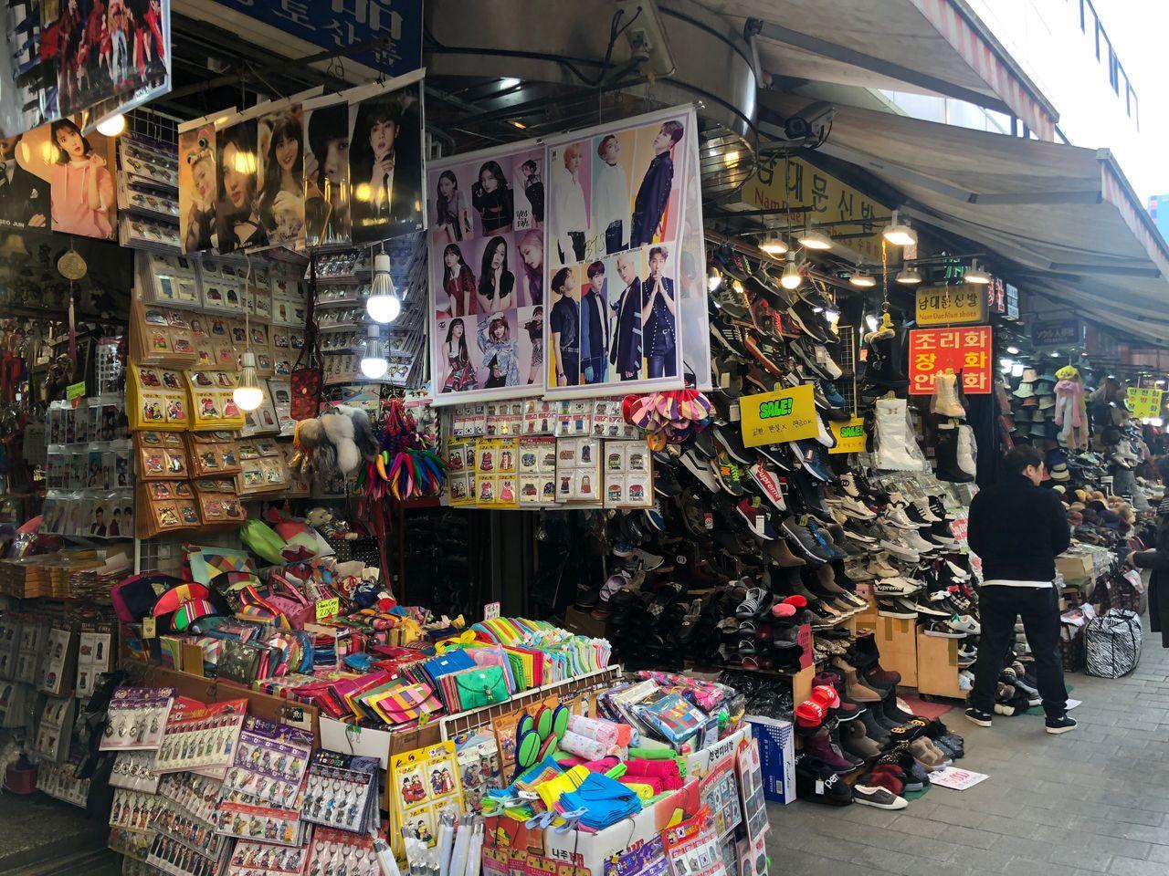 เพลิดเพลินไปกับช่วงเวลาที่น่าจดจำในตลาดแบบดั้งเดิมที่มีเอกลักษณ์เฉพาะตัวที่ใหญ่ที่สุดในเกาหลี! 