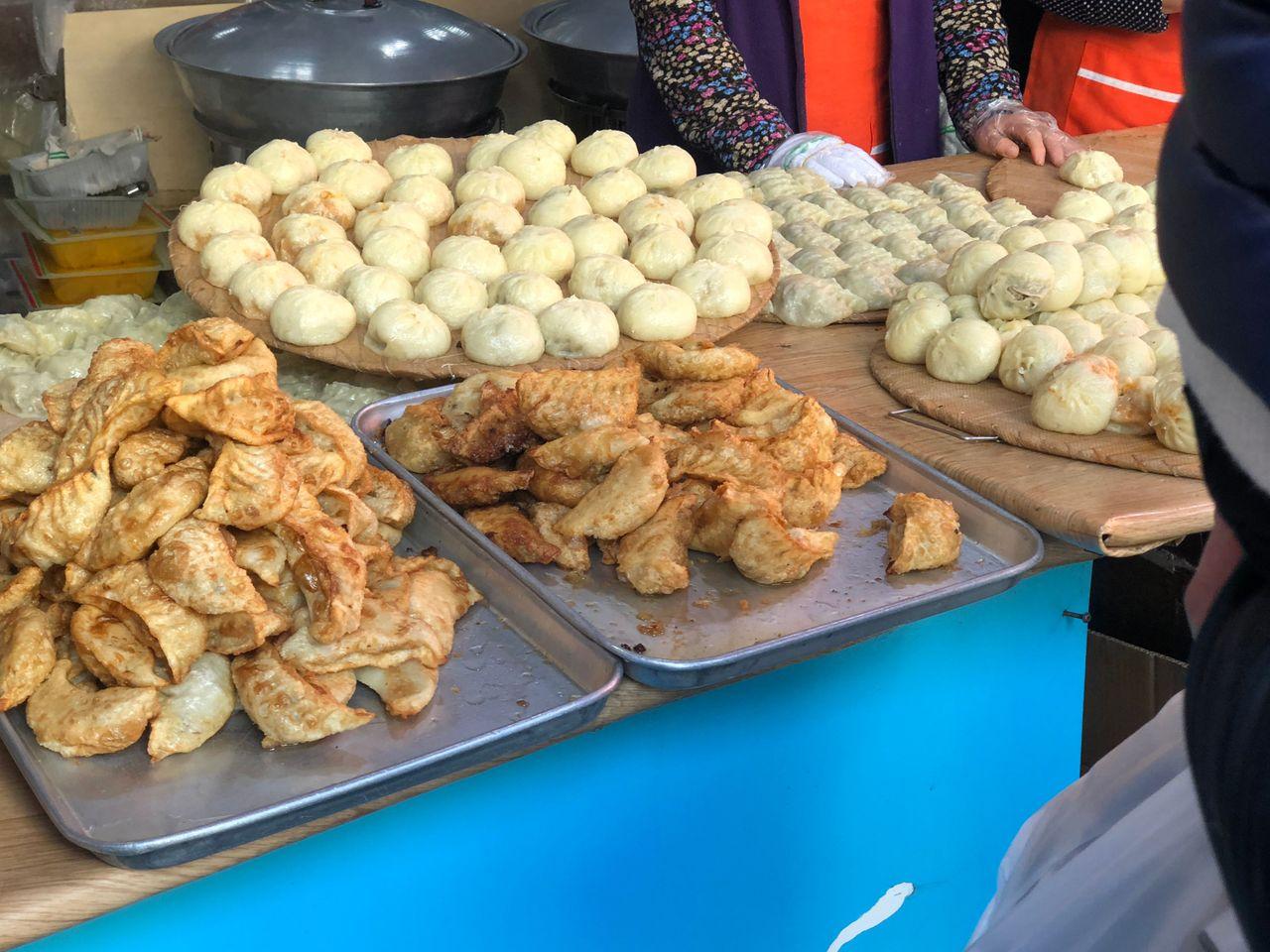 เพลิดเพลินไปกับช่วงเวลาที่น่าจดจำในตลาดแบบดั้งเดิมที่มีเอกลักษณ์เฉพาะตัวที่ใหญ่ที่สุดในเกาหลี! 