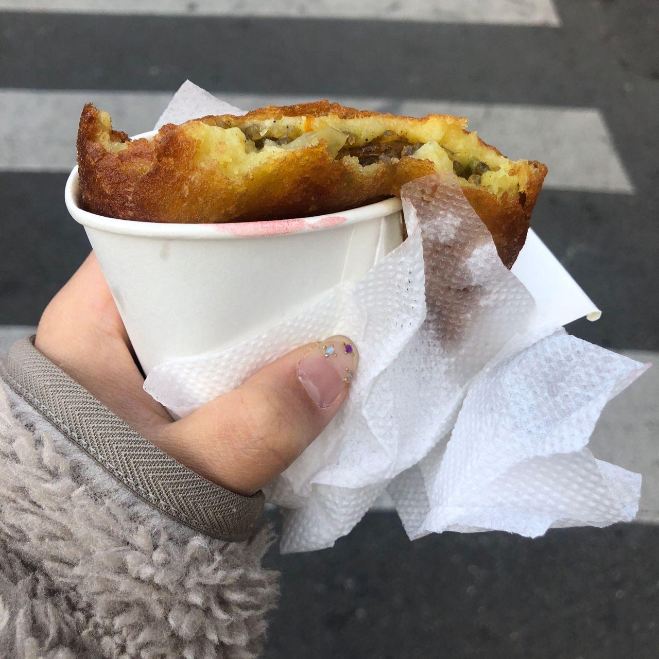 เพลิดเพลินไปกับช่วงเวลาที่น่าจดจำในตลาดแบบดั้งเดิมที่มีเอกลักษณ์เฉพาะตัวที่ใหญ่ที่สุดในเกาหลี! 