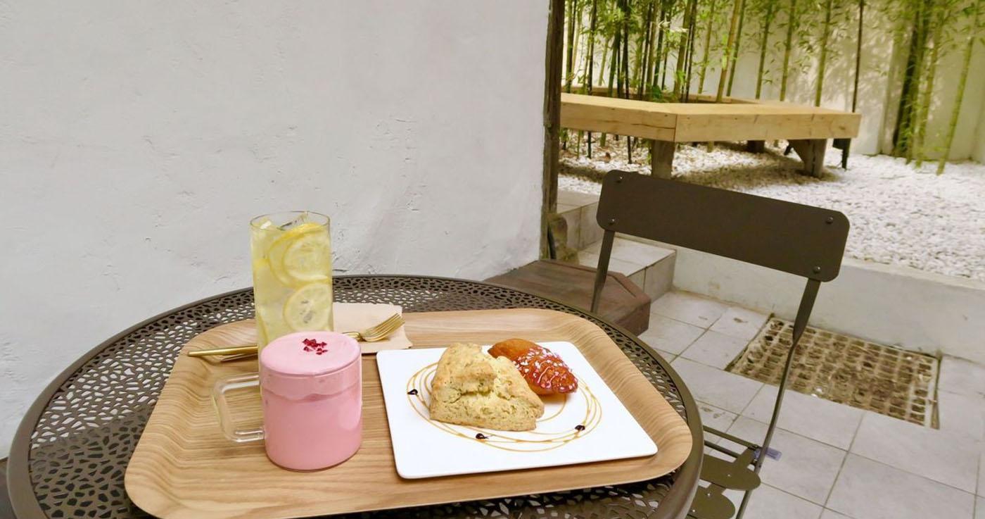 คาเฟ่ทงแดมุน｜J.Hiddenhouse