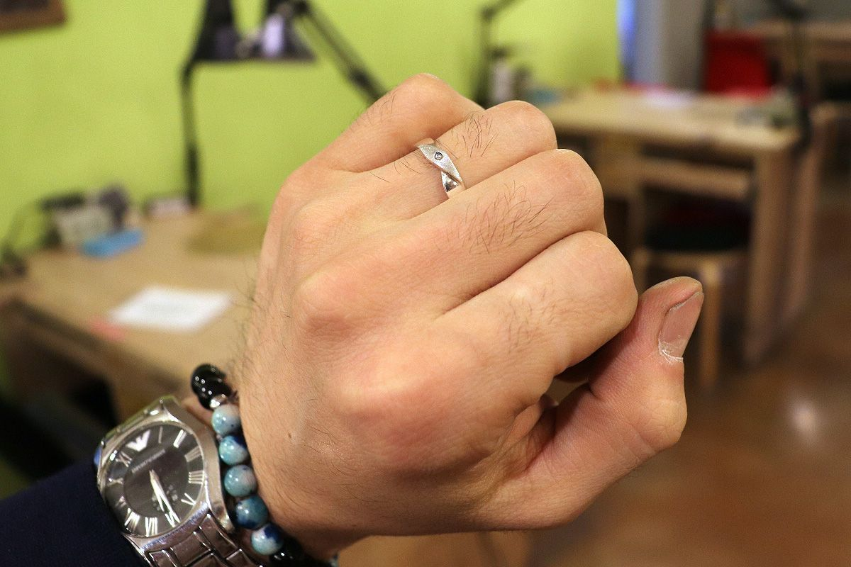 同另一半飛韓國想有一個難忘體驗?不如就去戒指大學整返整獨一無二嘅戒指啦!