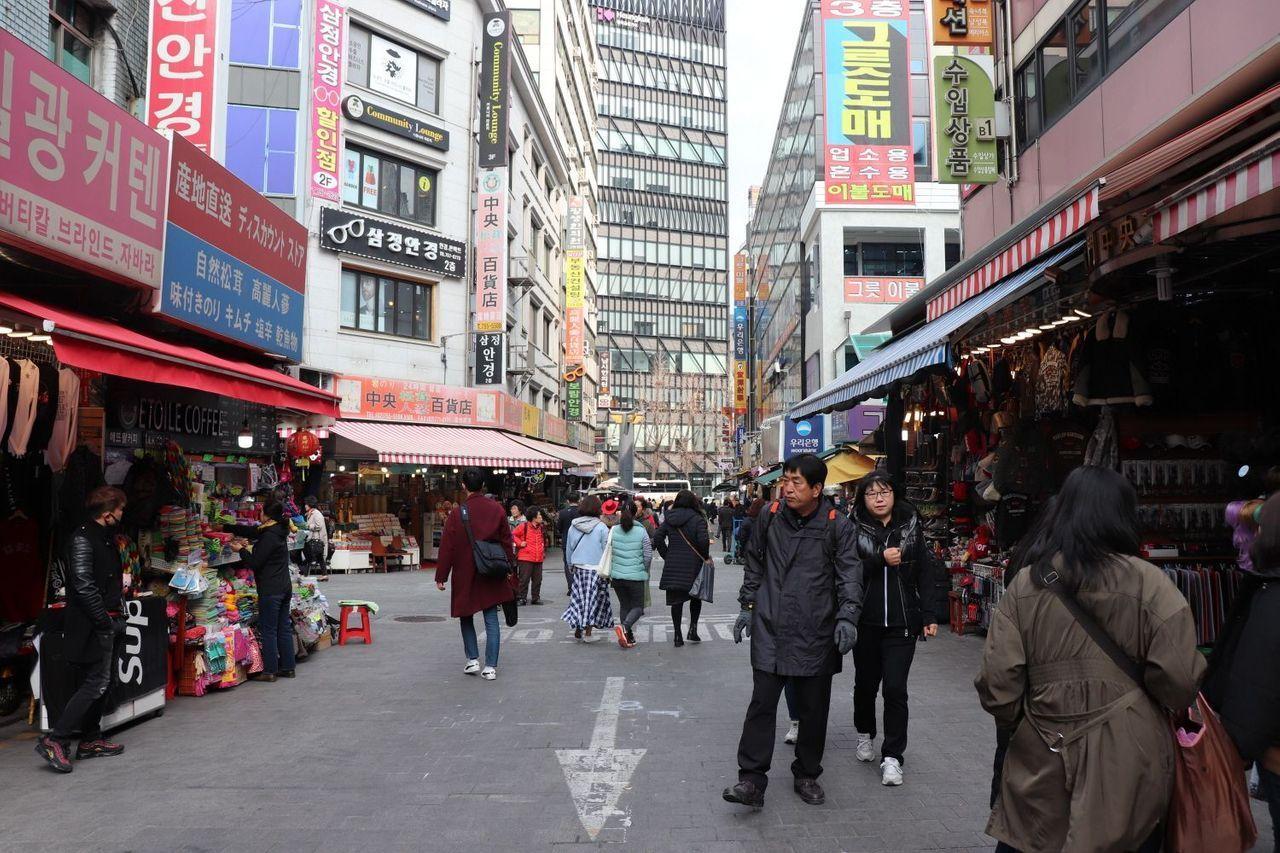 Namdaemun Market Seoul Sanghwae｜Dried strawberry - Seoul/Korea (Creatrip)