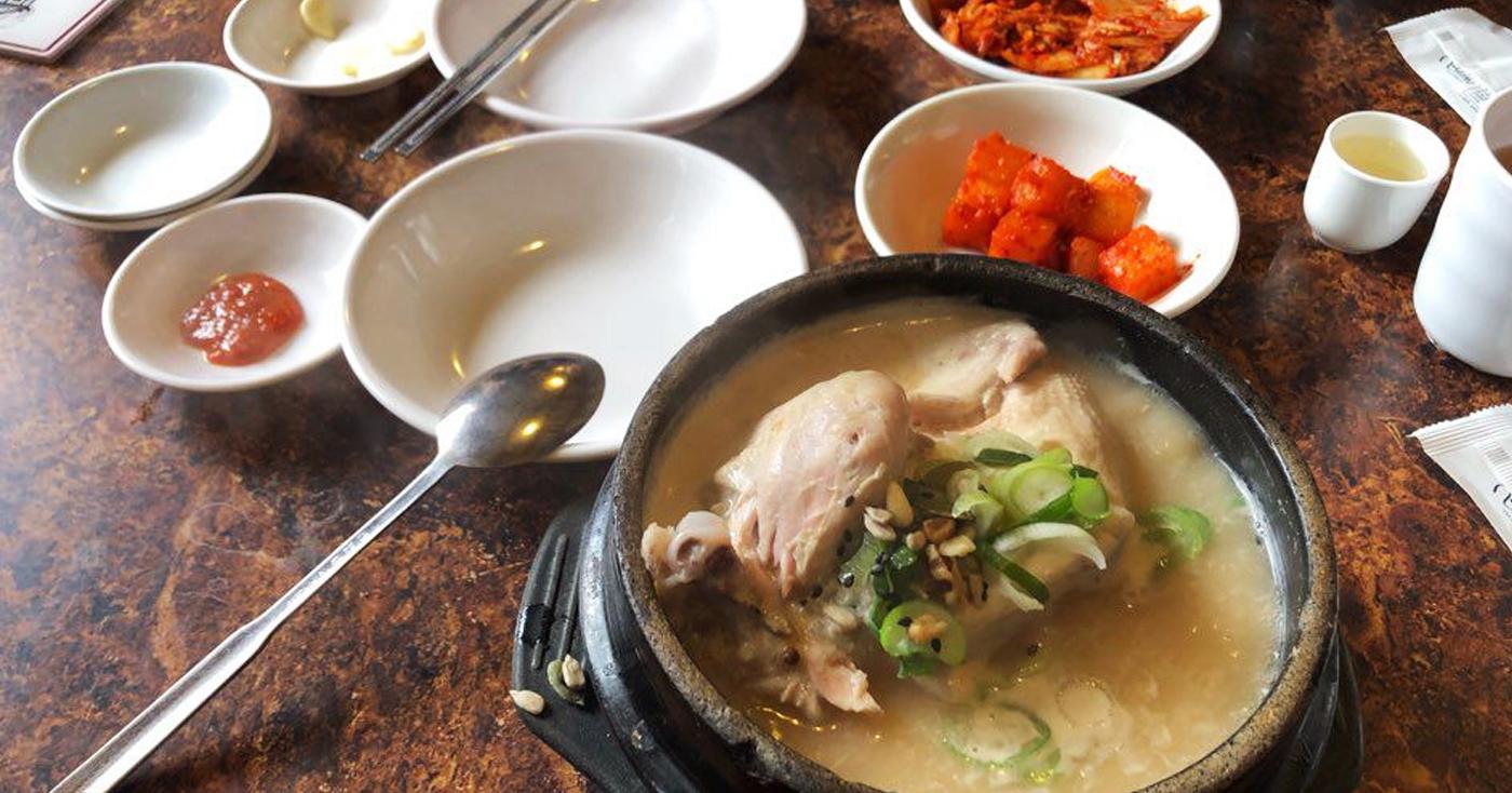 Tosokchon Samgyetang (Sup Ayam Ginseng Korea)