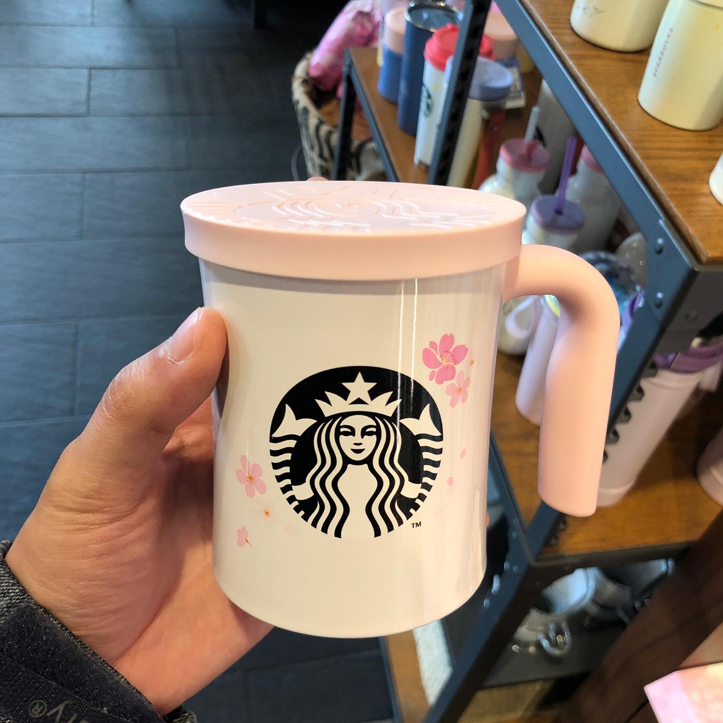 星巴克355ml經典櫻花杯，霧面質地設計