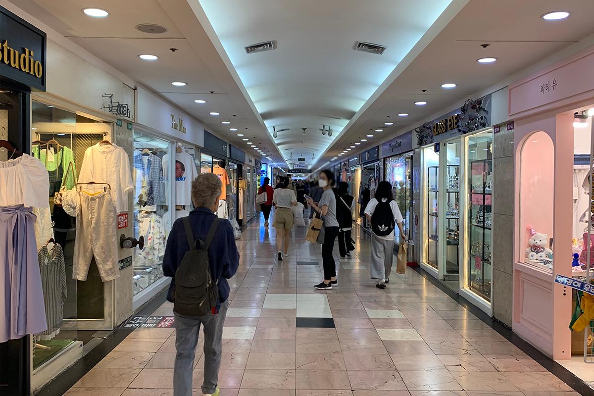Seomyeon underground shopping center stores