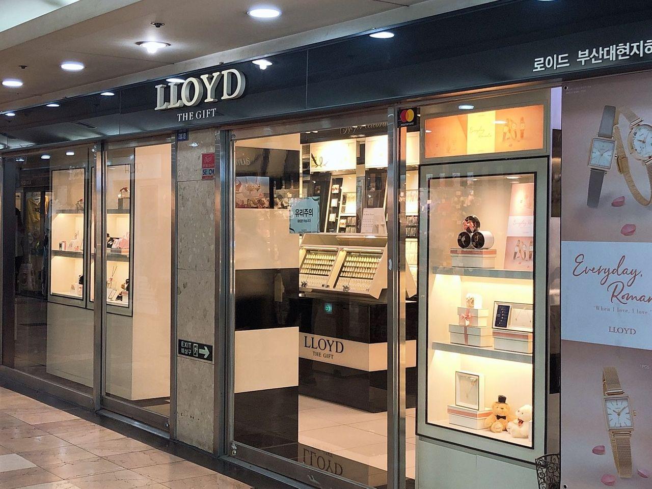 釜山西面地下街时尚潮流，是购物爱好者的热门选择。