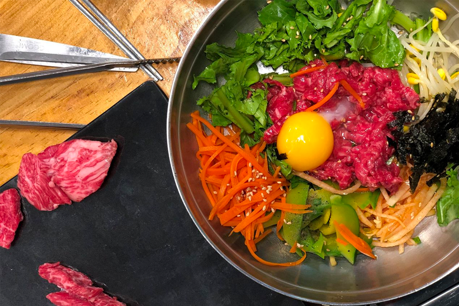 韓牛 生牛肉拌飯